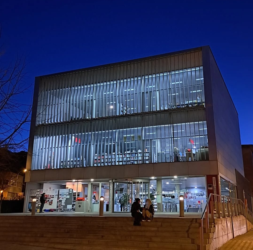 Imatge - Façana nit